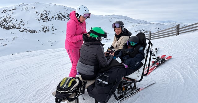 Isak enjoys staying active, including downhill skiing.