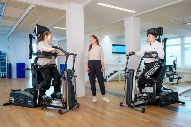 Two patients simultaneously training in the Innowalk Pro