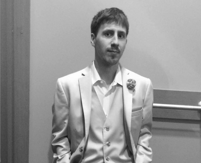 james-svart-hvit-1.png